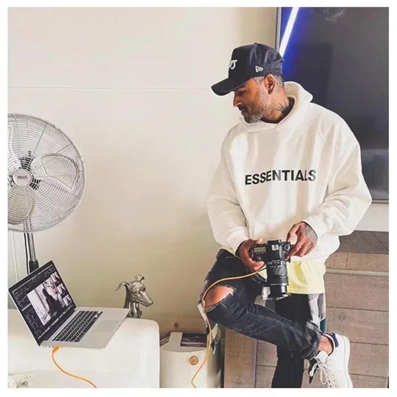 Essentials Hoodie – Unisex Essential Everyday Hoodie