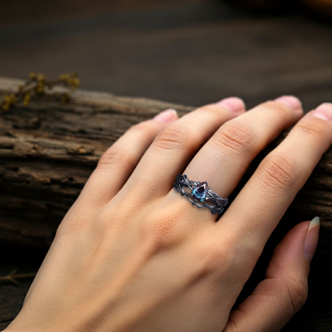 Yggdrasil-Inspired Nature-Themed Ring - Unique Symbolic Jewelry